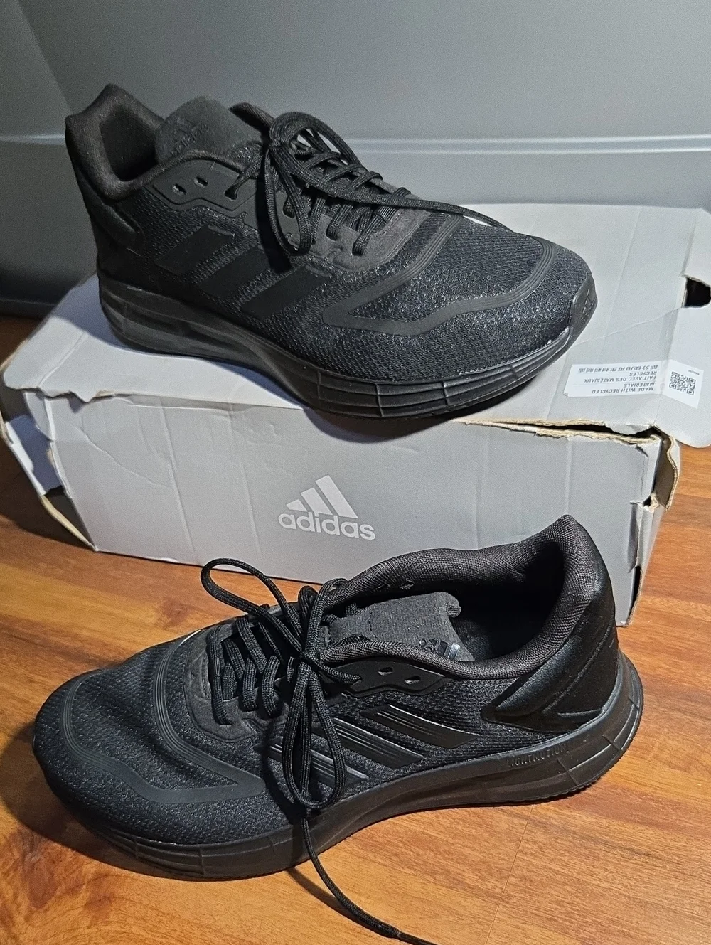 adidas Men's All-Black Cushioned Athletic Sneakers Nwb Size 9 1/2